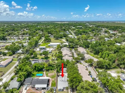 607 Wayne Avenue New Smyrna Beach FL 32168
