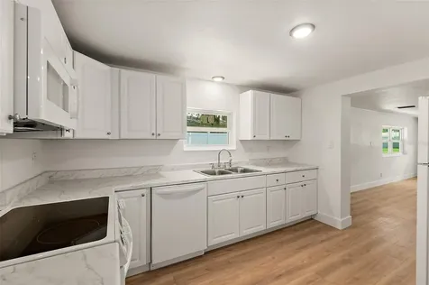 607 Wayne Avenue New Smyrna Beach FL 32168