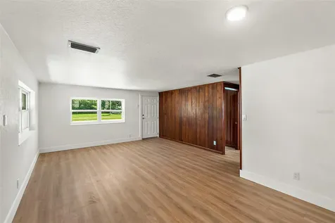 607 Wayne Avenue New Smyrna Beach FL 32168