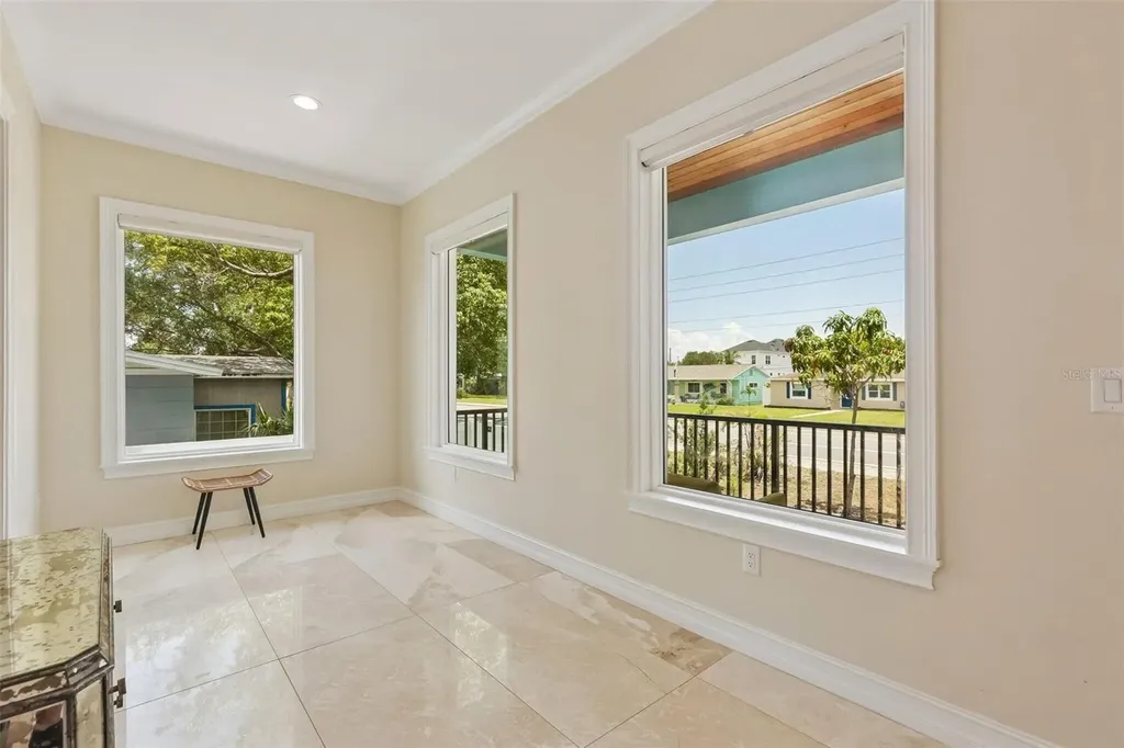 501 40th Avenue NE St Petersburg FL 33703