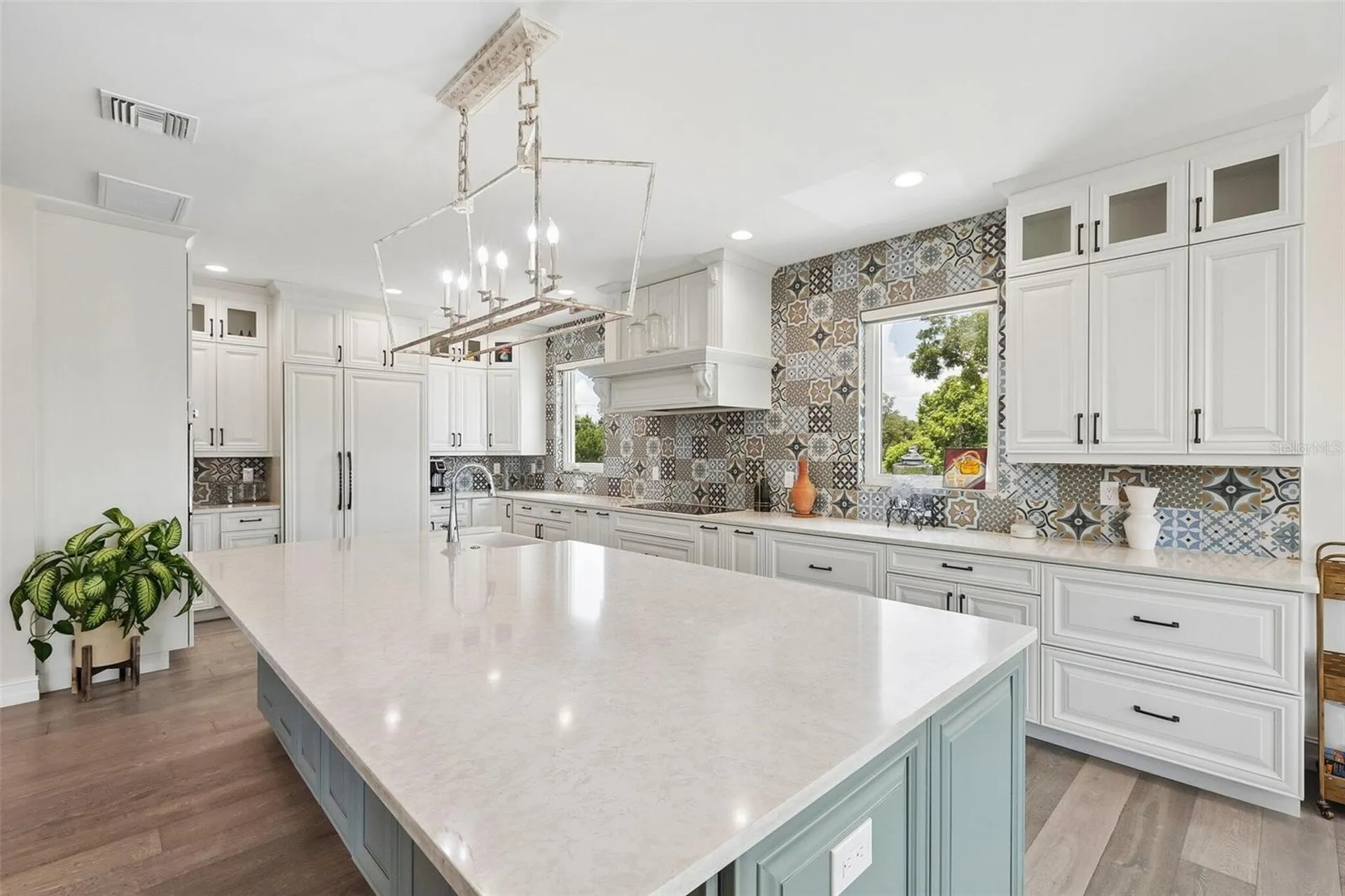 501 40th Avenue NE St Petersburg FL 33703