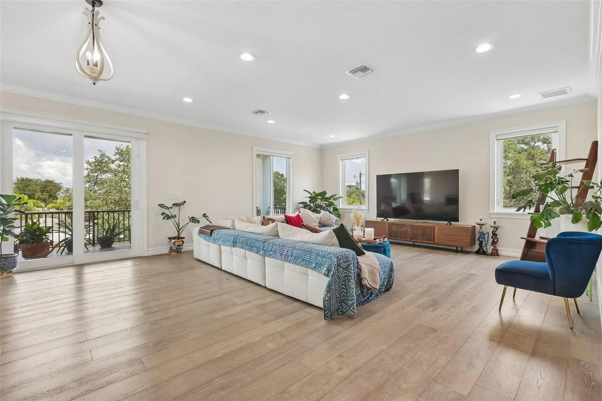 501 40th Avenue NE St Petersburg FL 33703