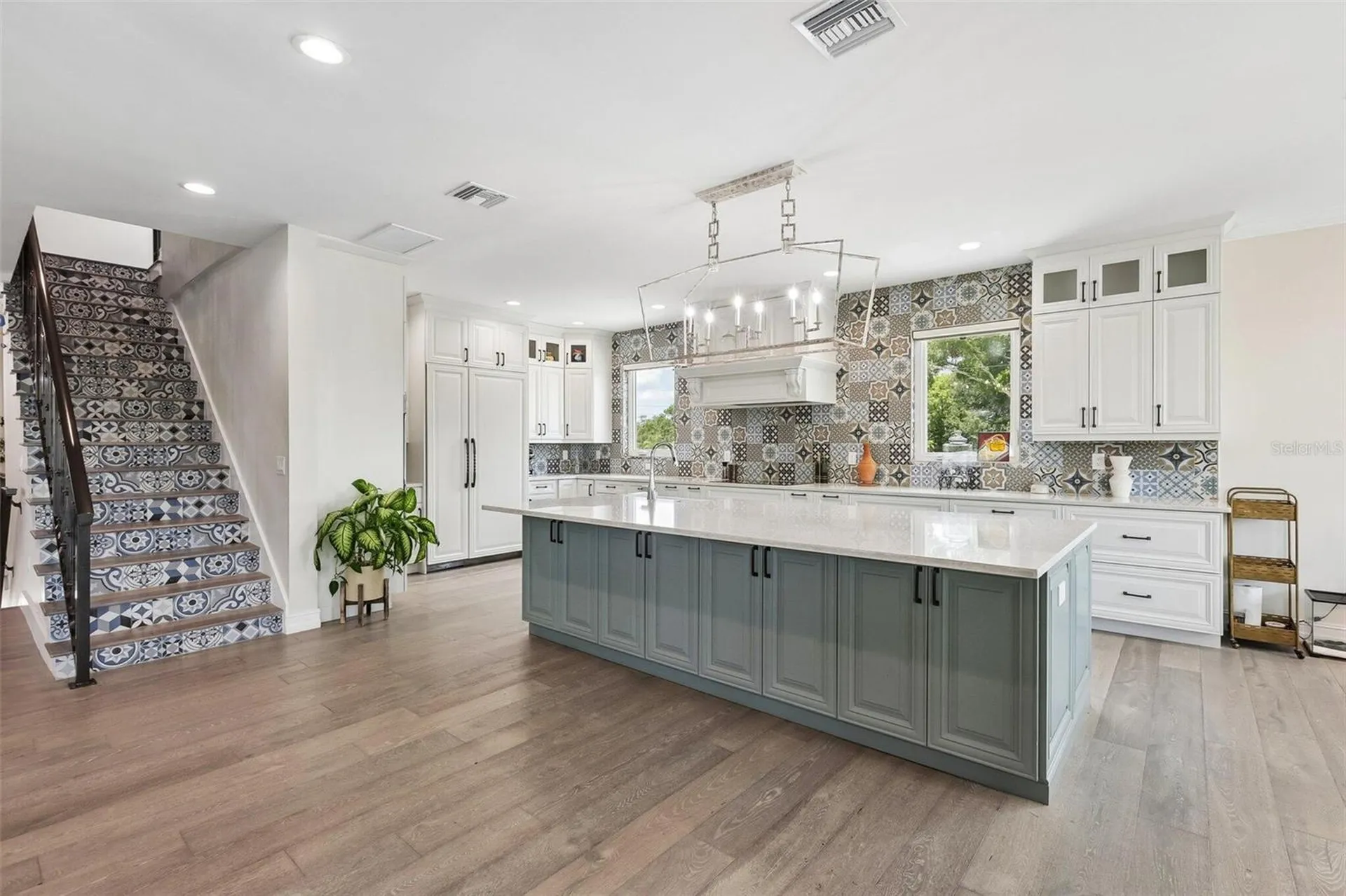 501 40th Avenue NE St Petersburg FL 33703