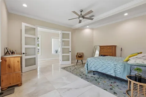 501 40th Avenue NE St Petersburg FL 33703