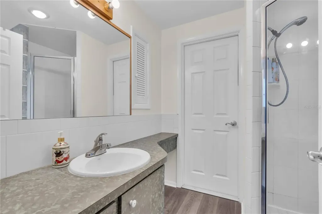7420 Cass Circle Sarasota FL 34231