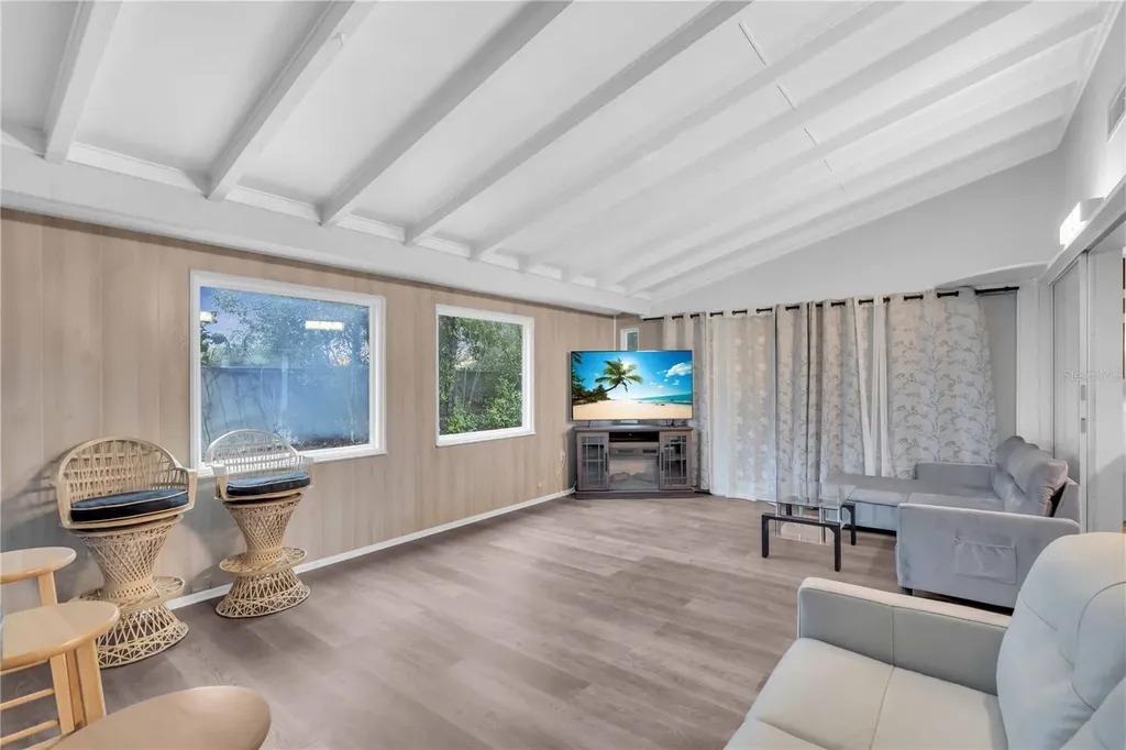 7420 Cass Circle Sarasota FL 34231