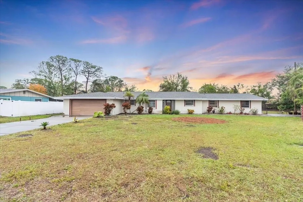 7420 Cass Circle Sarasota FL 34231