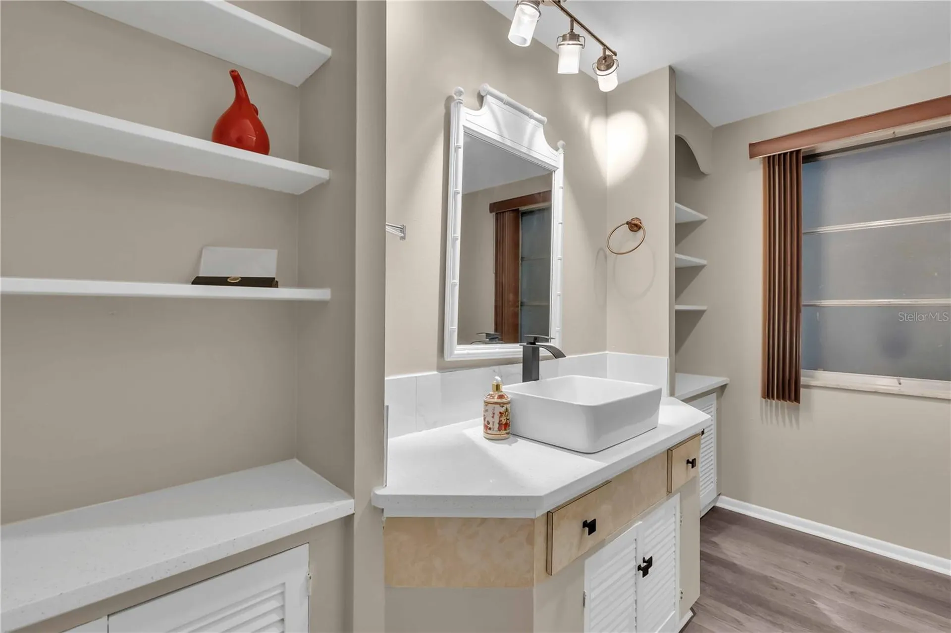 7420 Cass Circle Sarasota FL 34231