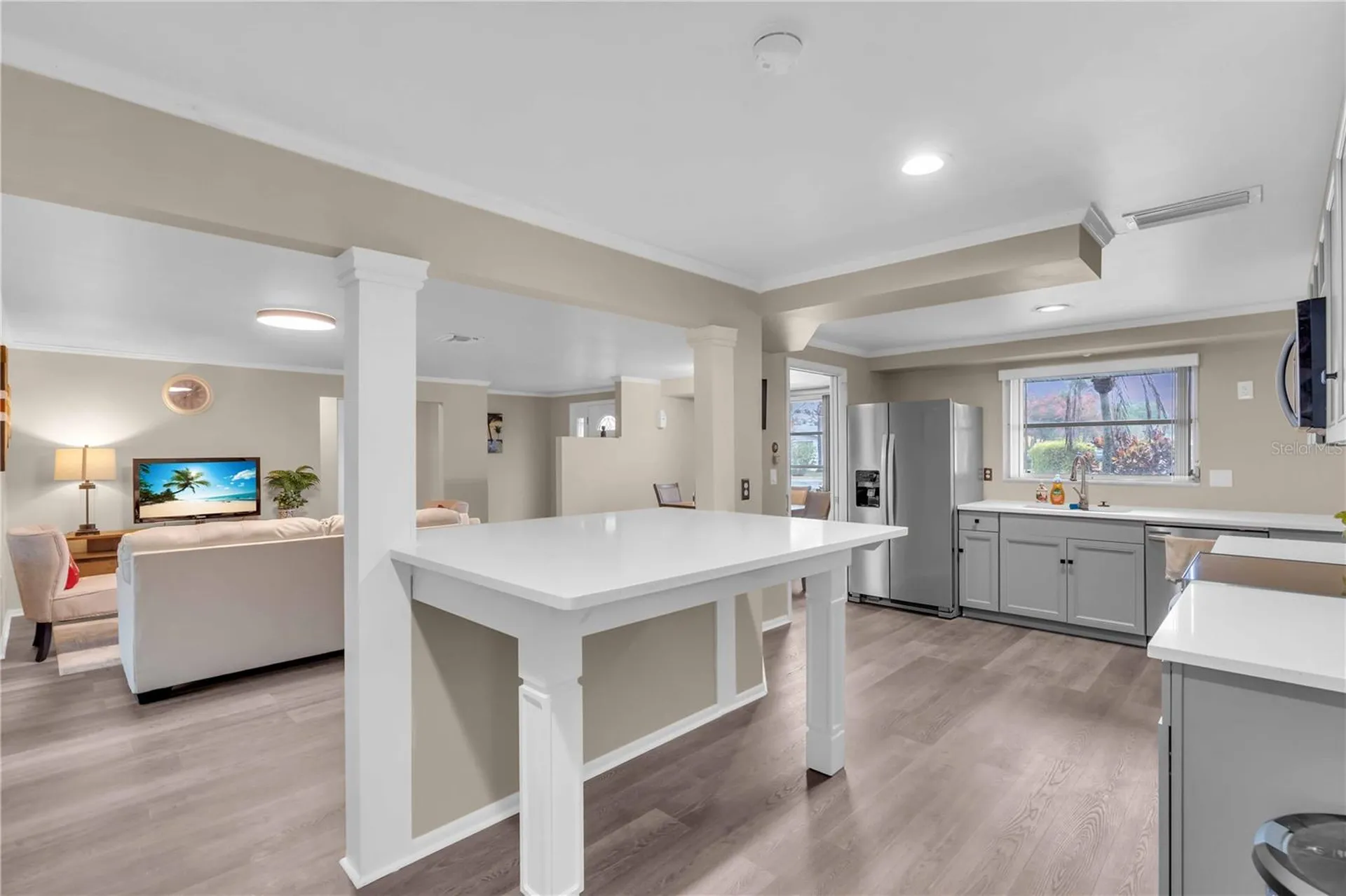 7420 Cass Circle Sarasota FL 34231