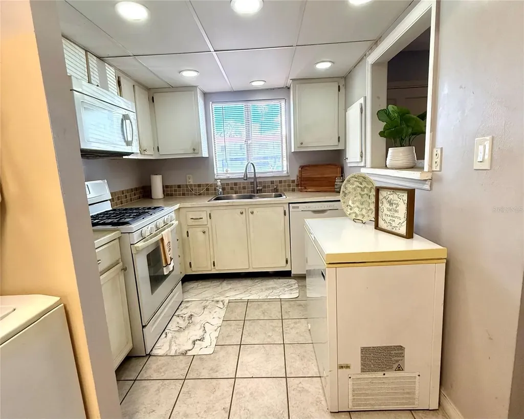1100 Martinique Drive Winter Haven FL 33884