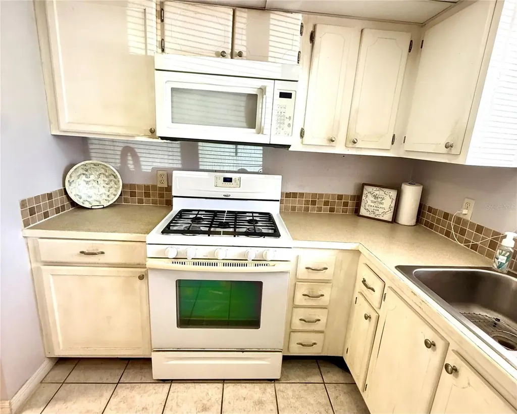 1100 Martinique Drive Winter Haven FL 33884