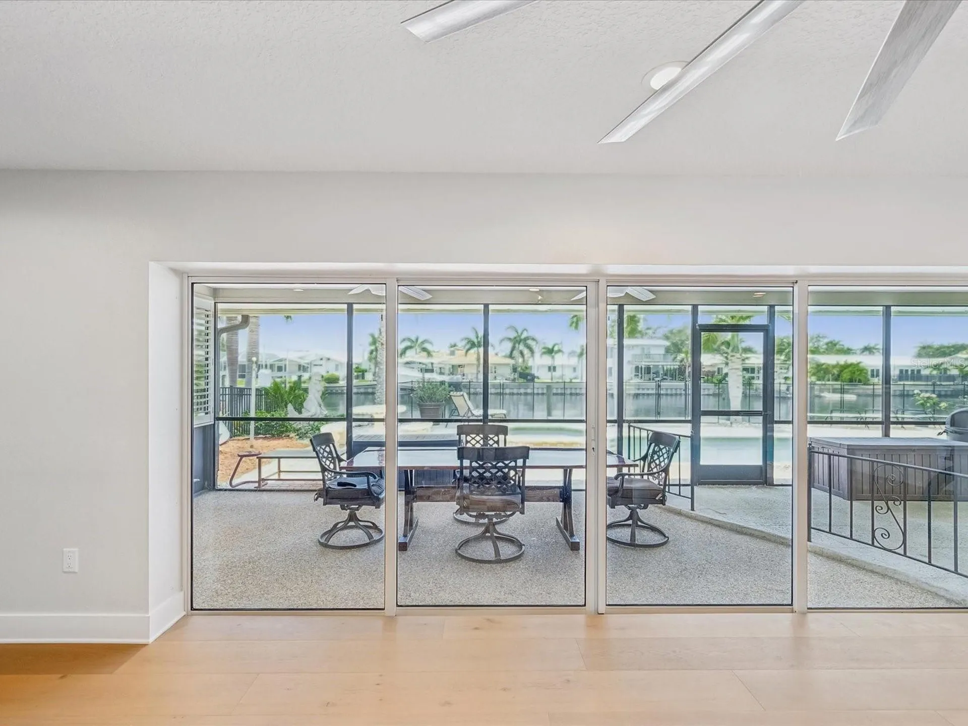 2044 Michigan Avenue NE St Petersburg FL 33703