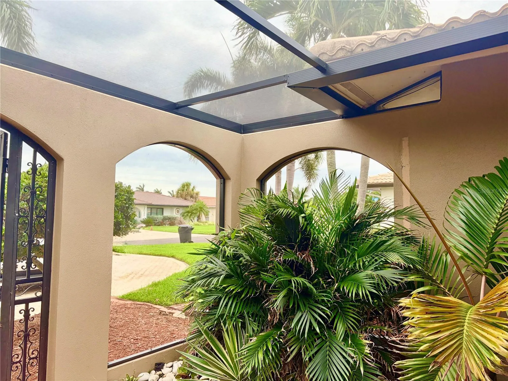 2044 Michigan Avenue NE St Petersburg FL 33703