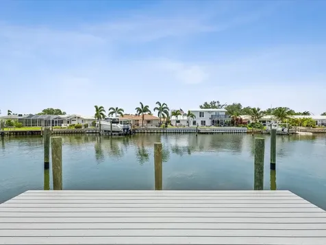 2044 Michigan Avenue NE St Petersburg FL 33703