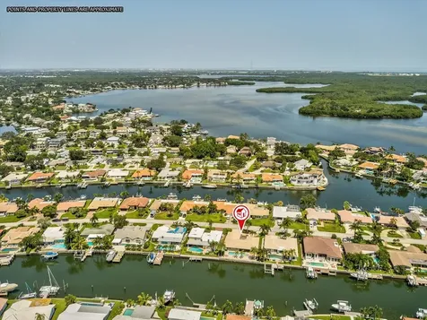 2044 Michigan Avenue NE St Petersburg FL 33703