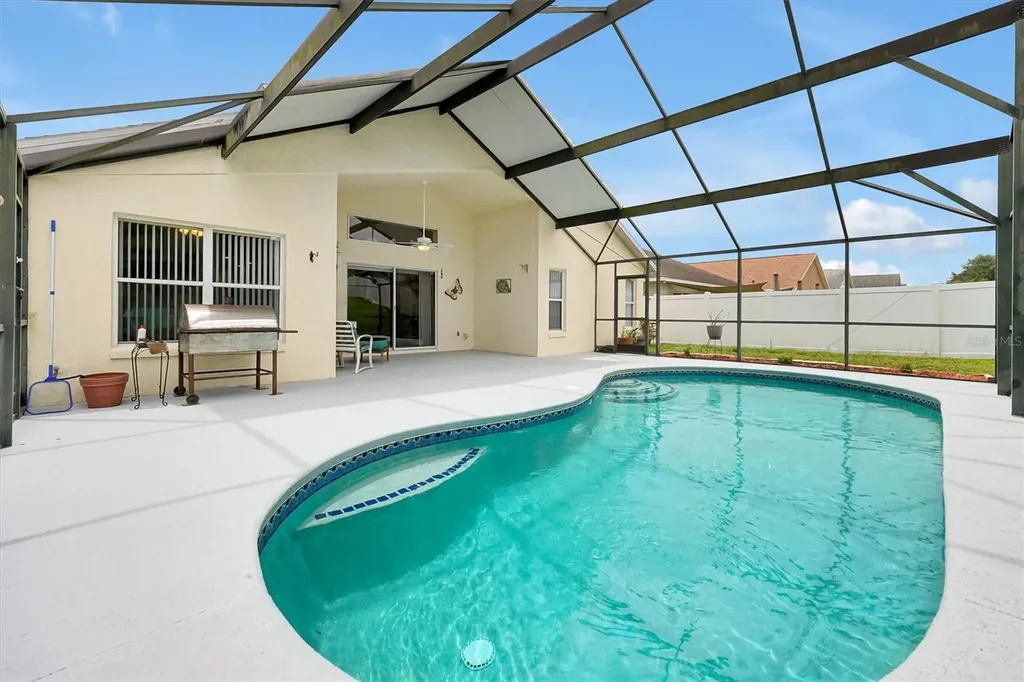 816 Knightsbridge Circle Davenport FL 33896