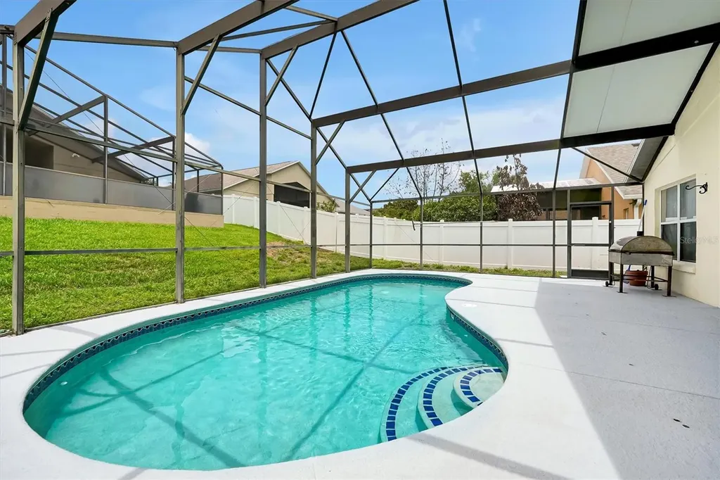 816 Knightsbridge Circle Davenport FL 33896