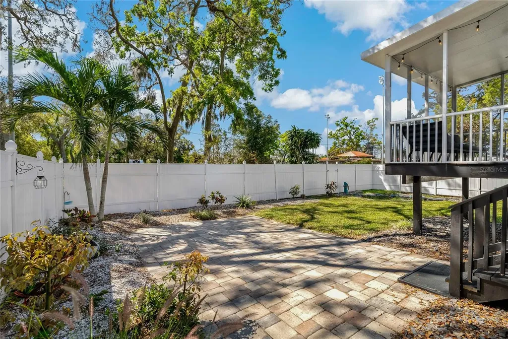 513 Meres Boulevard Tarpon Springs FL 34689