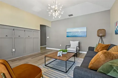 513 Meres Boulevard Tarpon Springs FL 34689