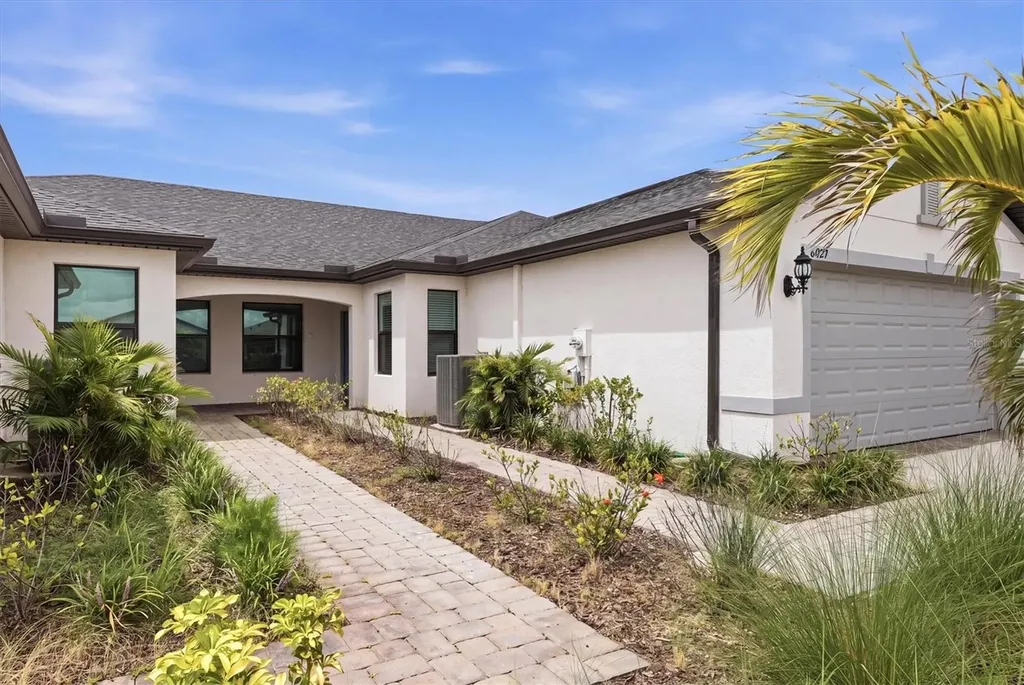 6499 Silverstar Drive Sarasota FL 34240