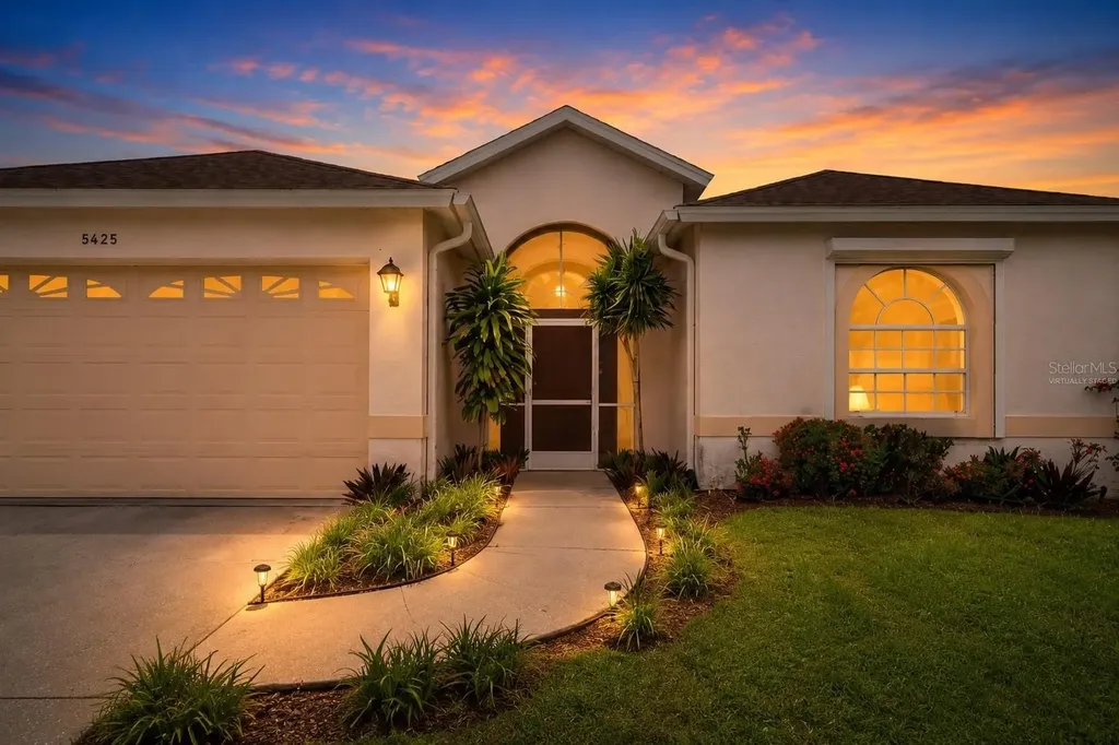 5425 Matthew Court Sarasota FL 34231