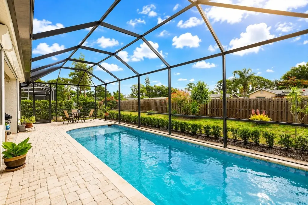 5425 Matthew Court Sarasota FL 34231