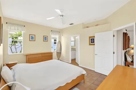 5425 Matthew Court Sarasota FL 34231