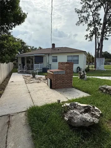 465 Briarcliff Avenue Eustis FL 32726