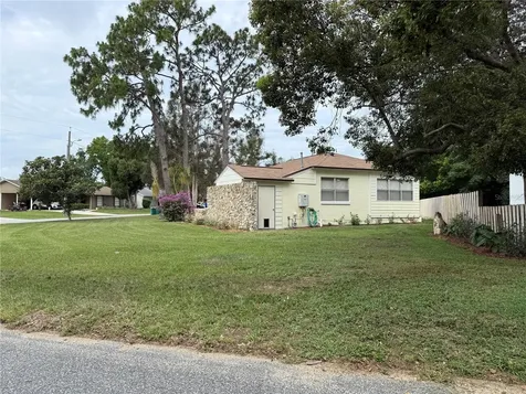 465 Briarcliff Avenue Eustis FL 32726