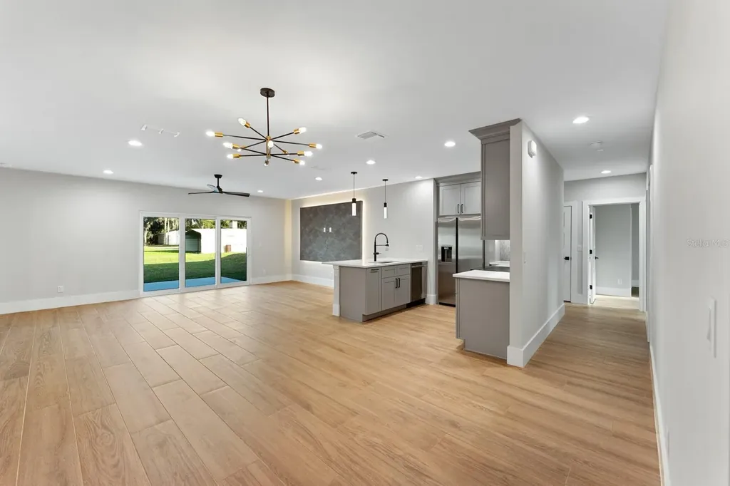 455 Riverview Avenue Sanford FL 32771