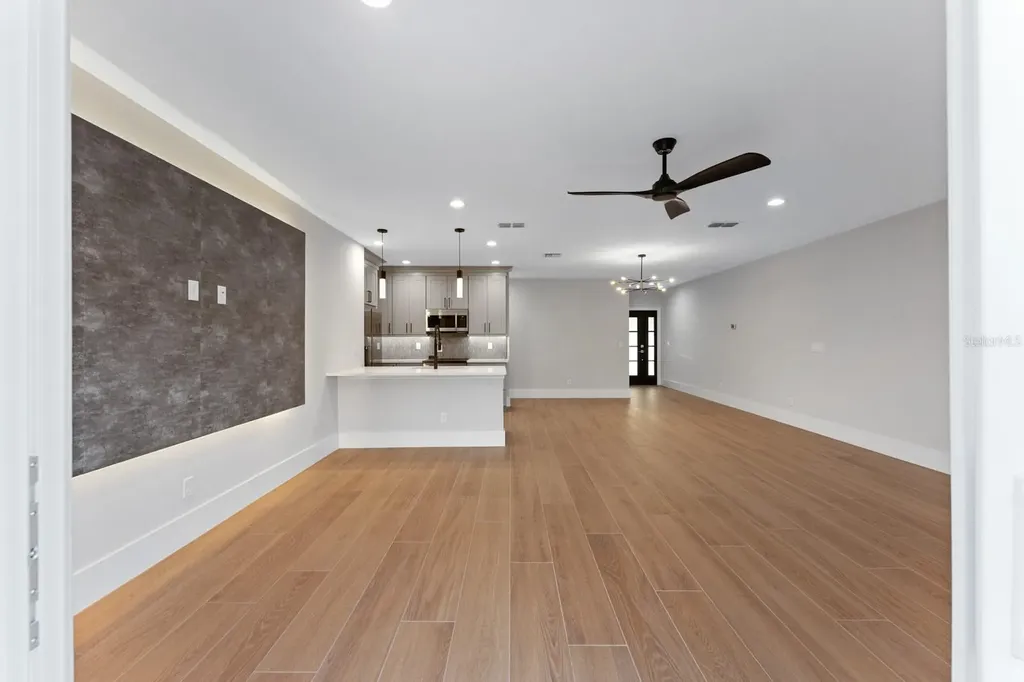 455 Riverview Avenue Sanford FL 32771