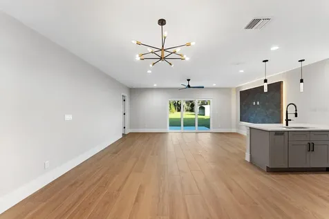455 Riverview Avenue Sanford FL 32771