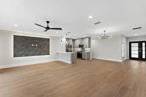 455 Riverview Avenue Sanford FL 32771
