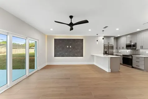 455 Riverview Avenue Sanford FL 32771