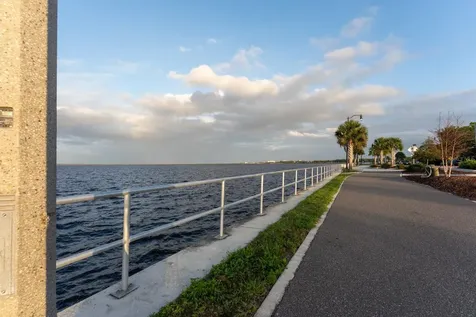 455 Riverview Avenue Sanford FL 32771