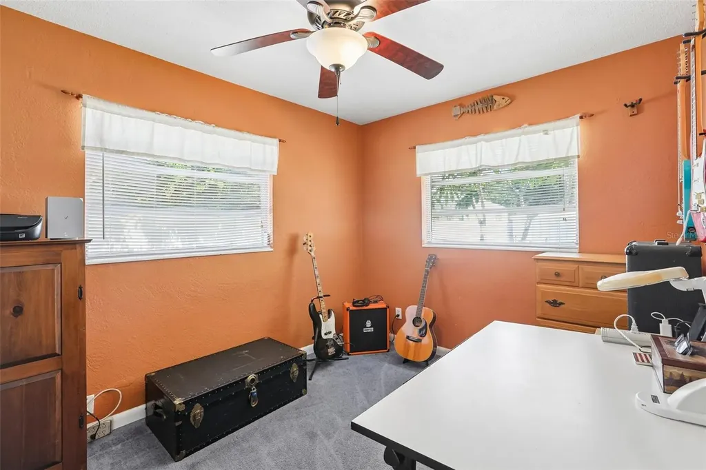 5311 39th Avenue N St Petersburg FL 33709