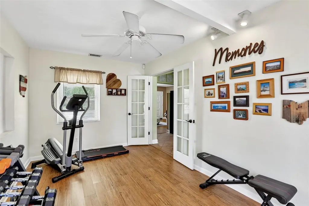 5311 39th Avenue N St Petersburg FL 33709