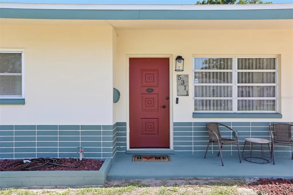 5311 39th Avenue N St Petersburg FL 33709