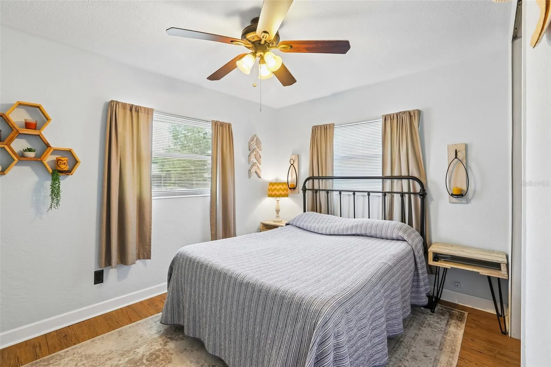 5311 39th Avenue N St Petersburg FL 33709