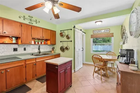 5311 39th Avenue N St Petersburg FL 33709