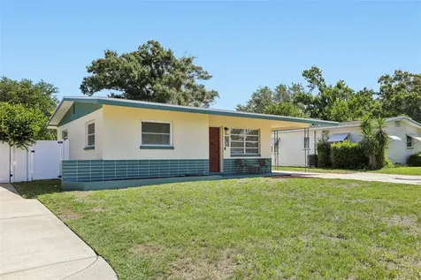 5311 39th Avenue N St Petersburg FL 33709
