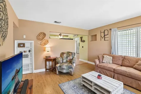 5311 39th Avenue N St Petersburg FL 33709