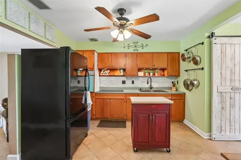 5311 39th Avenue N St Petersburg FL 33709