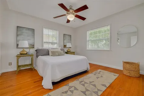445 25th Avenue N St Petersburg FL 33704