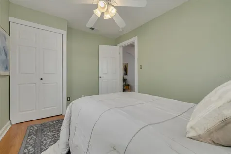 445 25th Avenue N St Petersburg FL 33704