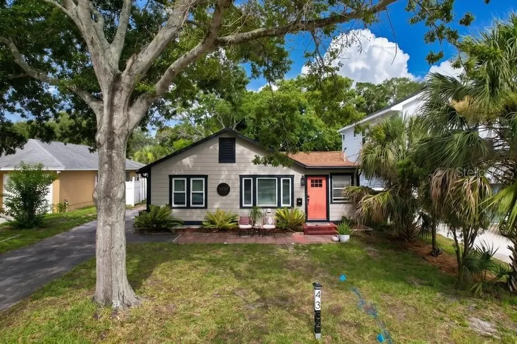4334 18th Street N St Petersburg FL 33714