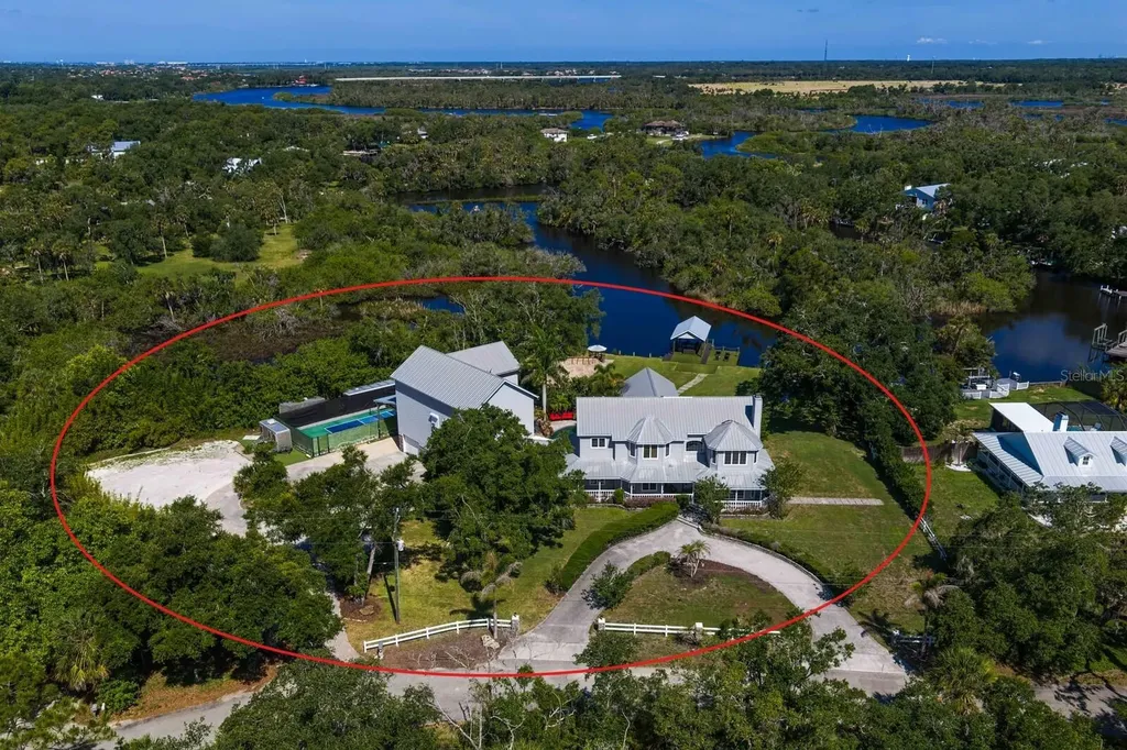 1030 Mill Creek Road Bradenton FL 34212