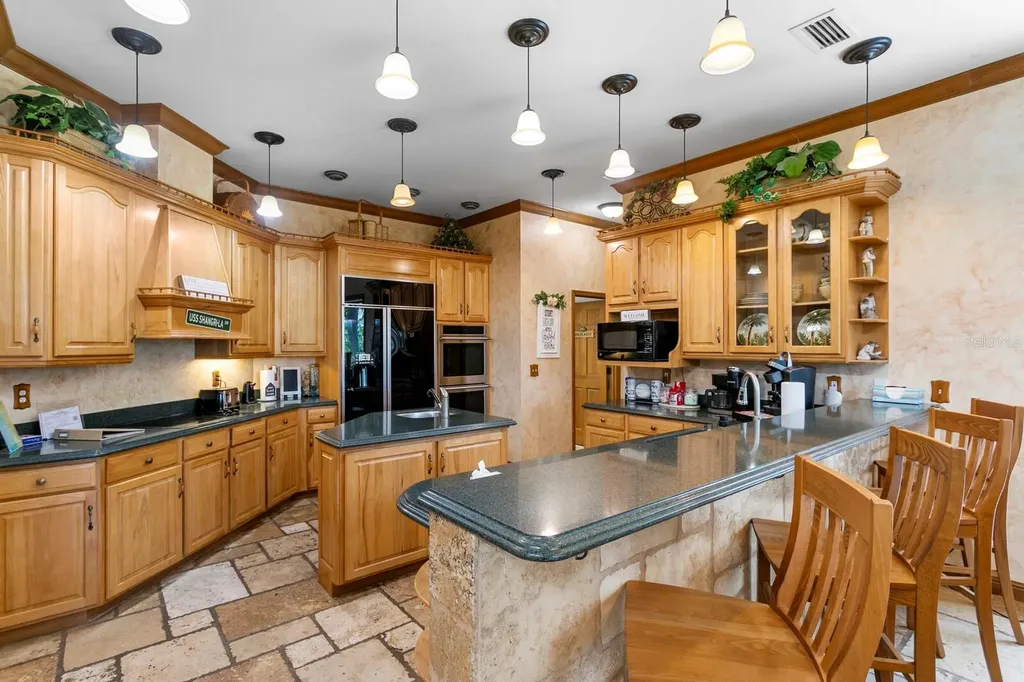 1030 Mill Creek Road Bradenton FL 34212