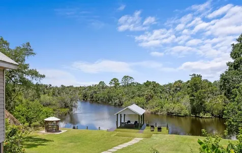 1030 Mill Creek Road Bradenton FL 34212