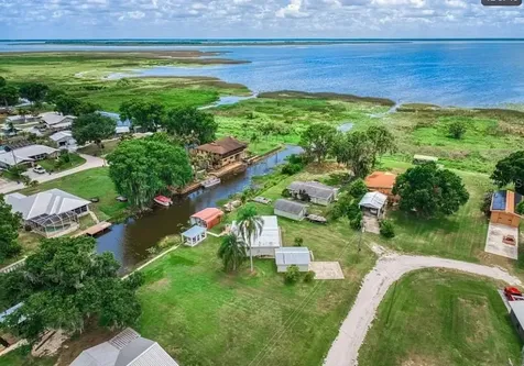 221 Speckled Perch Point Lorida FL 33857